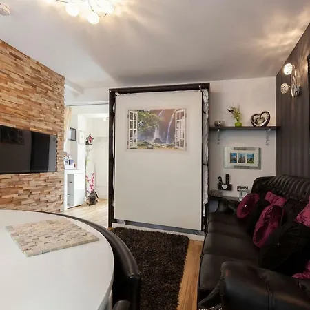 Holiday home Pear Tree - York